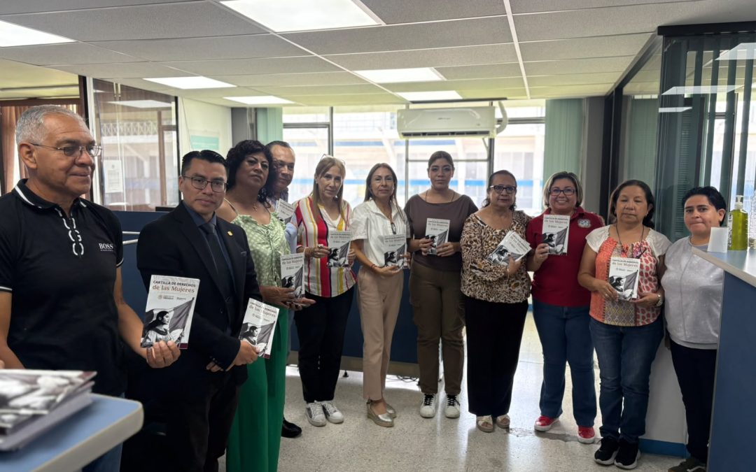 Entrega de Cartillas de los Derechos de las Mujeres